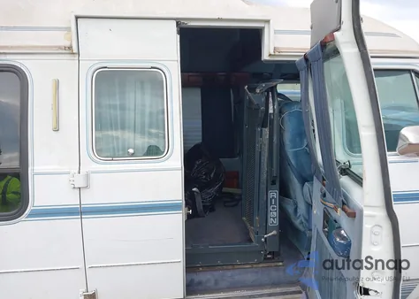 1991 Chevrolet G20 из США, поврежденный, VIN 2GBEG25K6M4133365